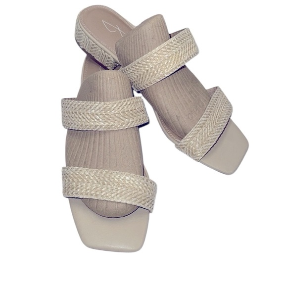 Joie cheriship Women's Tan Sandals size 9 1/2 - Picture 1 of 7